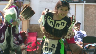 Badger-Creek-Goonskoo dancing