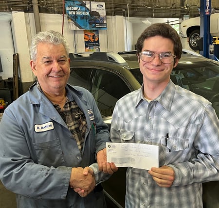 Nick Arata receives Ozzie Day Scholarship